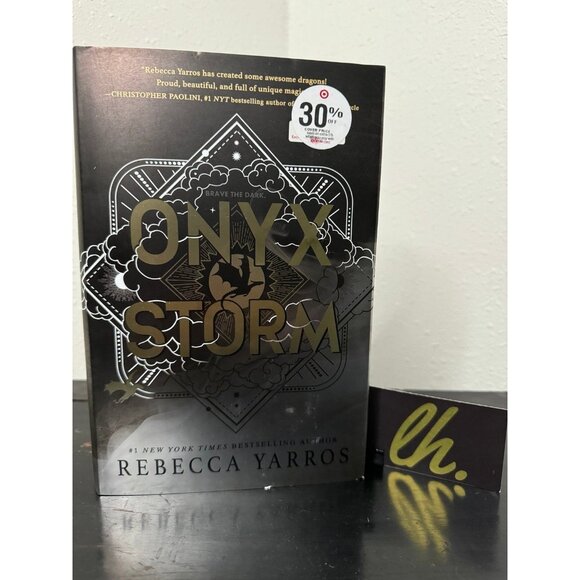 TARGET EXCLUSIVE - Onyx Storm Deluxe Limited Collector's Edition HARDCOVER - Picture 3 of 4